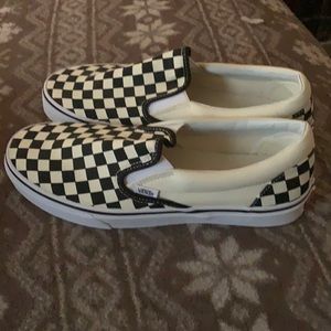 Slip on checker vans (APPLE PAY)